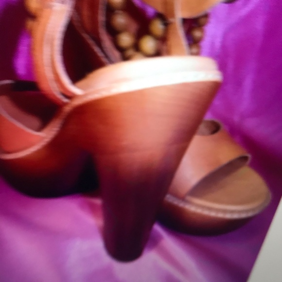 UGG tan nude leather peep toe retro heels wooden platform bead anklet - Picture 6 of 6